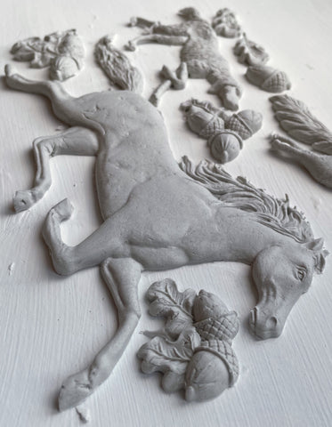 IOD Horse and Hound Mould